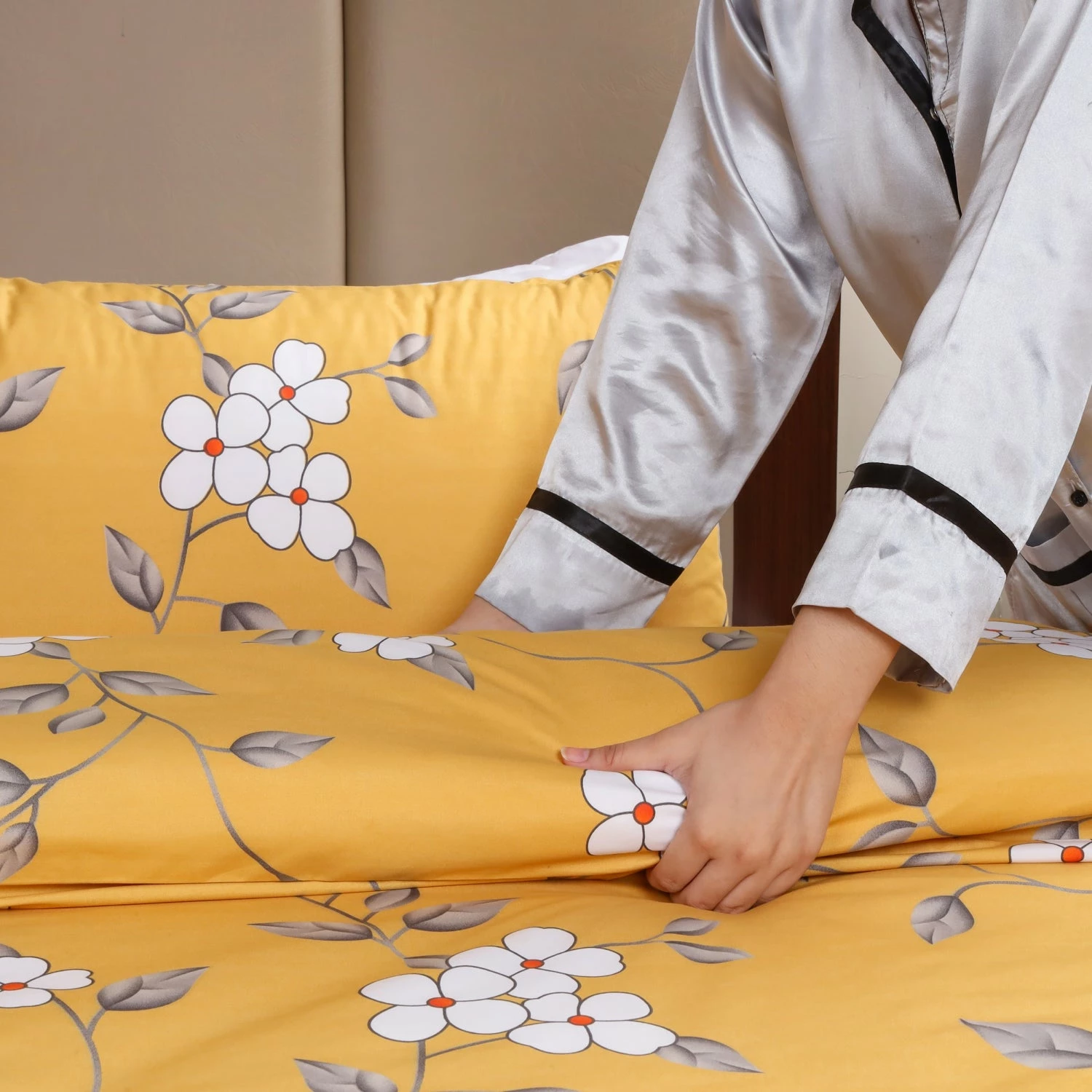 Ochre Flower Duvet Cover Set 8 Ochre Flower Duvet Cover Set - Image 6