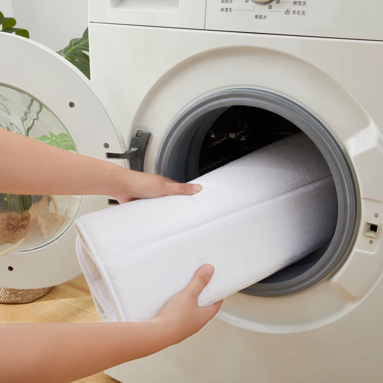 White Memory Foam Bathroom Mat 4 White Memory Foam Bathroom Mat - Image 2